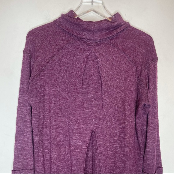 Free People Split Back Turtleneck in Plum. Size small - Picture 6 of 11